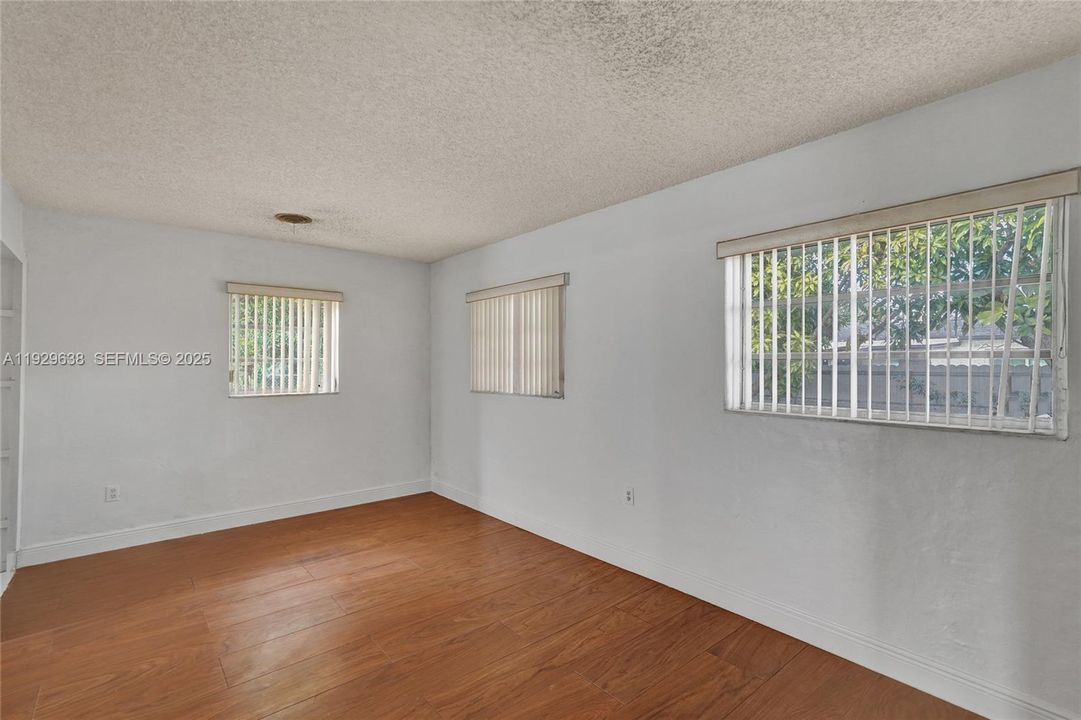 Vendido Recientemente: $525,000 (3 camas, 2 baños, 1671 Pies cuadrados)