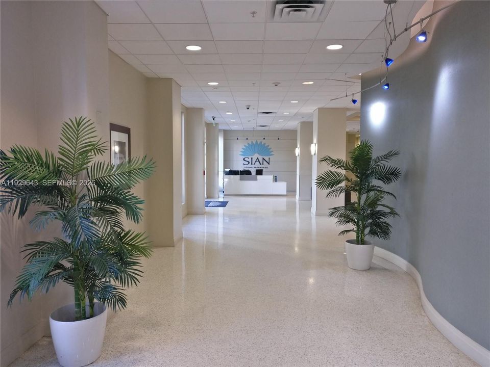 En Venta: $369,800 (1 camas, 1 baños, 905 Pies cuadrados)