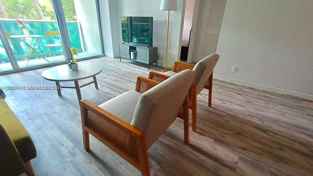 En Venta: $369,800 (1 camas, 1 baños, 905 Pies cuadrados)