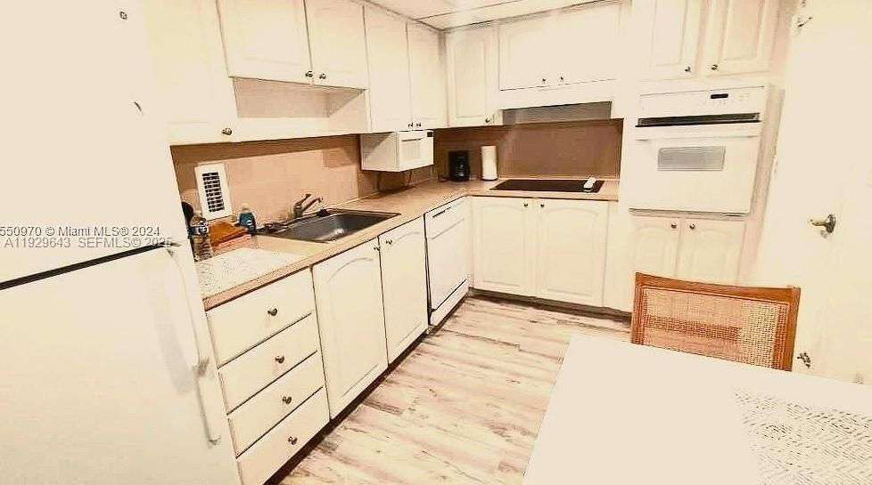 En Venta: $369,800 (1 camas, 1 baños, 905 Pies cuadrados)