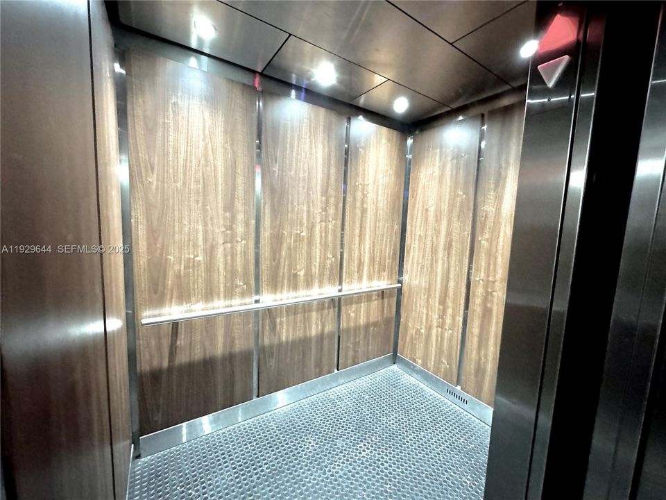 For Rent: $1,400 (1 beds, 1 baths, 475 Square Feet)