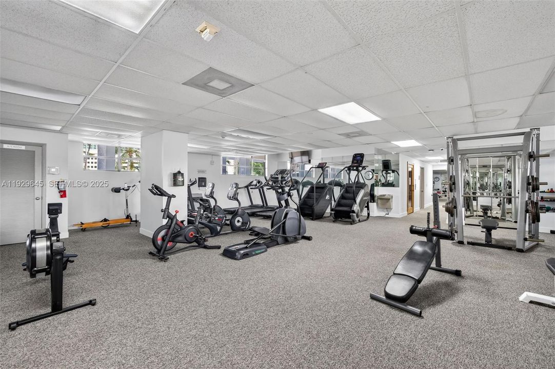 For Sale: $325,000 (2 beds, 2 baths, 1130 Square Feet)