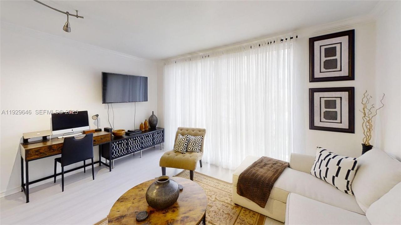 For Rent: $2,100 (0 beds, 1 baths, 510 Square Feet)