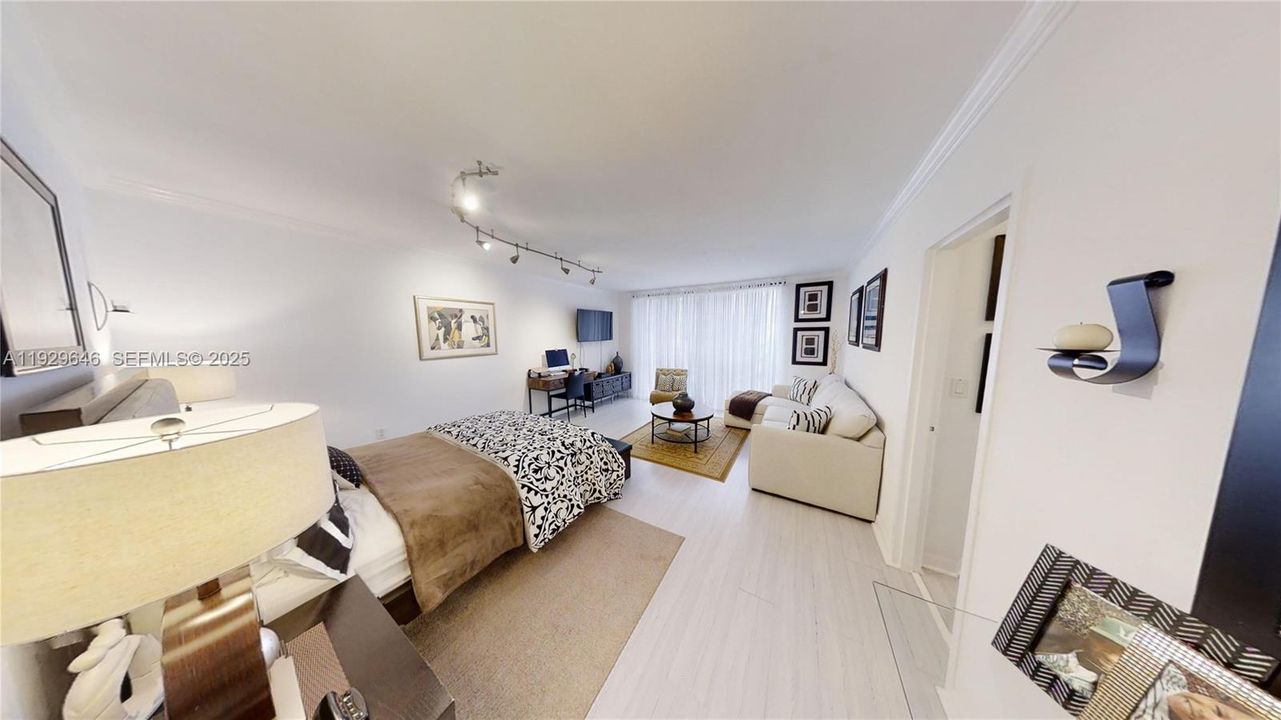 For Rent: $2,100 (0 beds, 1 baths, 510 Square Feet)