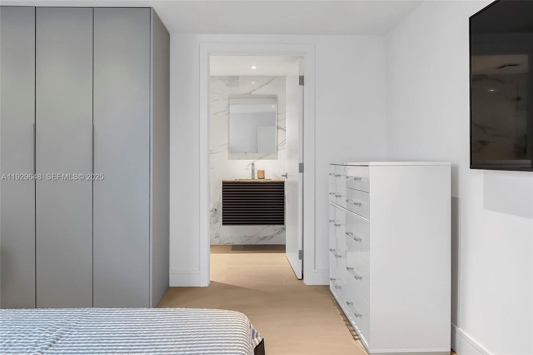 В аренду: $6,500 (3 спален, 2 ванн, 902 Квадратных фут)