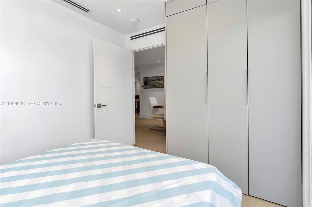 В аренду: $6,500 (3 спален, 2 ванн, 902 Квадратных фут)