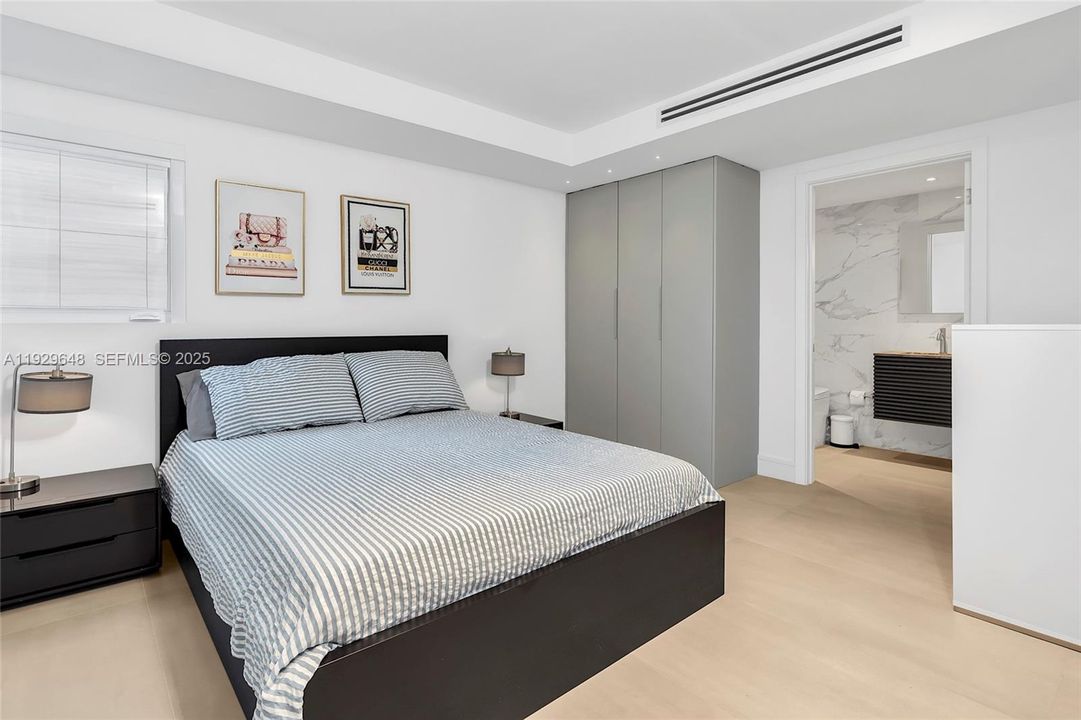 В аренду: $6,500 (3 спален, 2 ванн, 902 Квадратных фут)