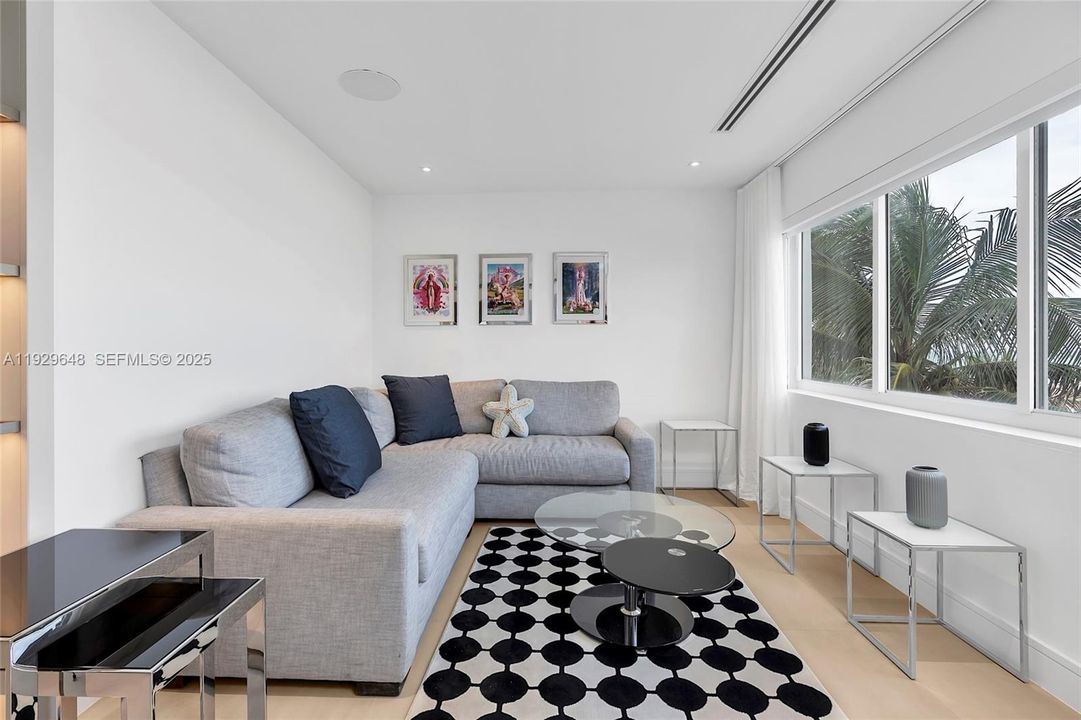 В аренду: $6,500 (3 спален, 2 ванн, 902 Квадратных фут)