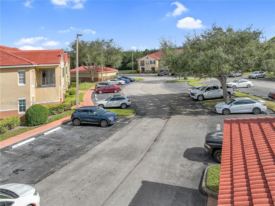 For Sale: $284,900 (2 beds, 2 baths, 1048 Square Feet)