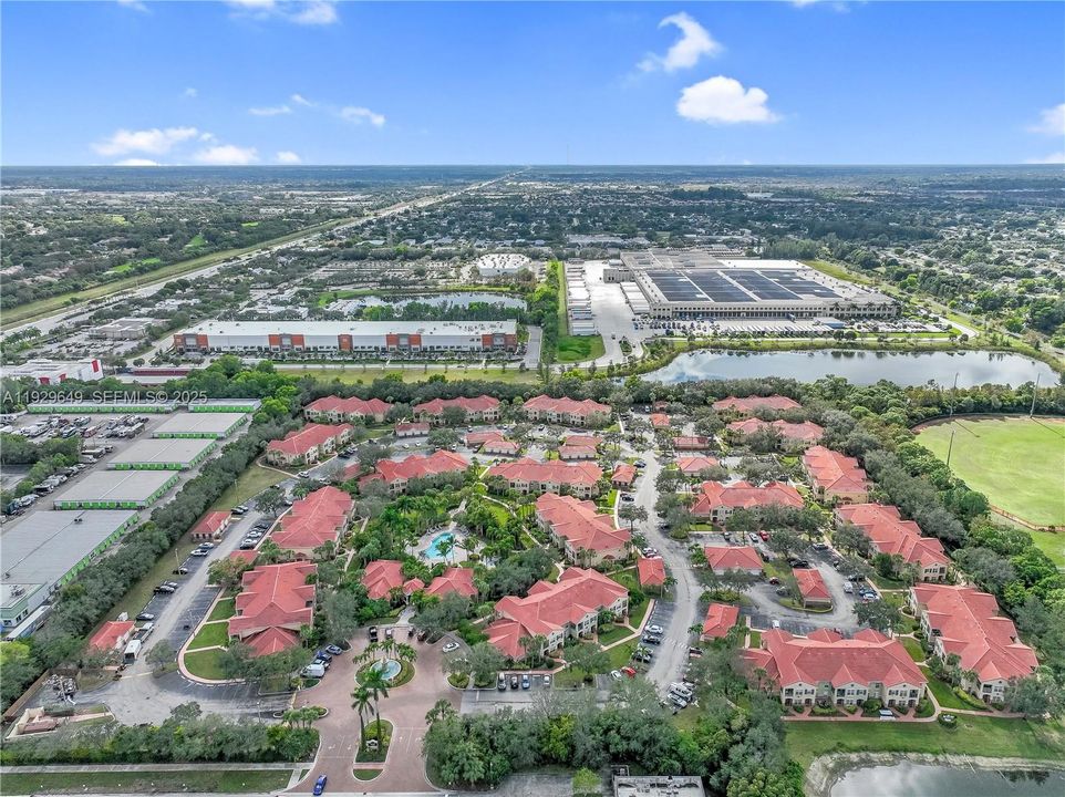 For Sale: $284,900 (2 beds, 2 baths, 1048 Square Feet)