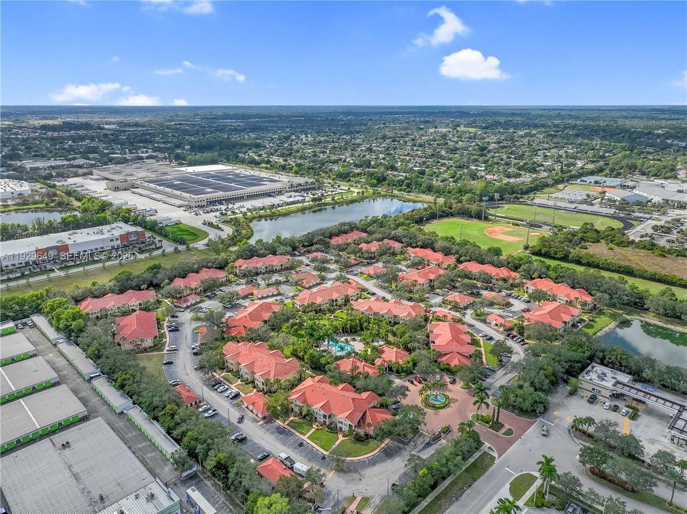 For Sale: $284,900 (2 beds, 2 baths, 1048 Square Feet)