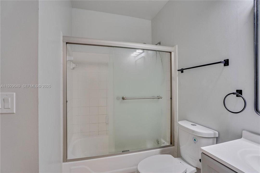 For Sale: $284,900 (2 beds, 2 baths, 1048 Square Feet)