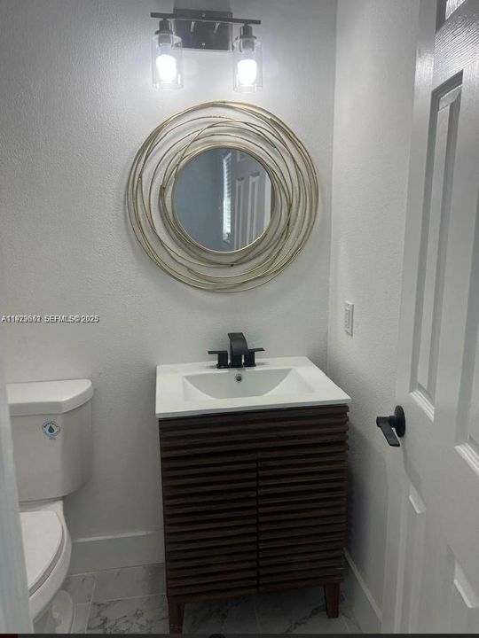 待售: $485,000 (3 贝兹, 2 浴室, 1107 平方英尺)