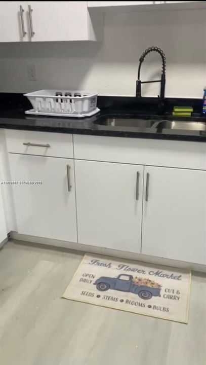 待售: $485,000 (3 贝兹, 2 浴室, 1107 平方英尺)