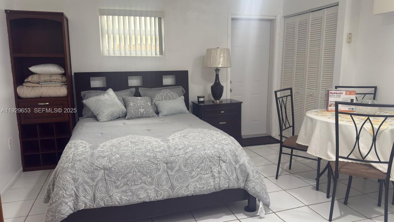 В аренду: $1,500 (1 спален, 1 ванн, 1620 Квадратных фут)