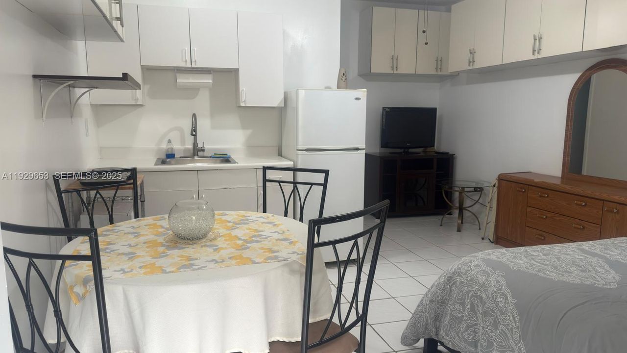 В аренду: $1,500 (1 спален, 1 ванн, 1620 Квадратных фут)