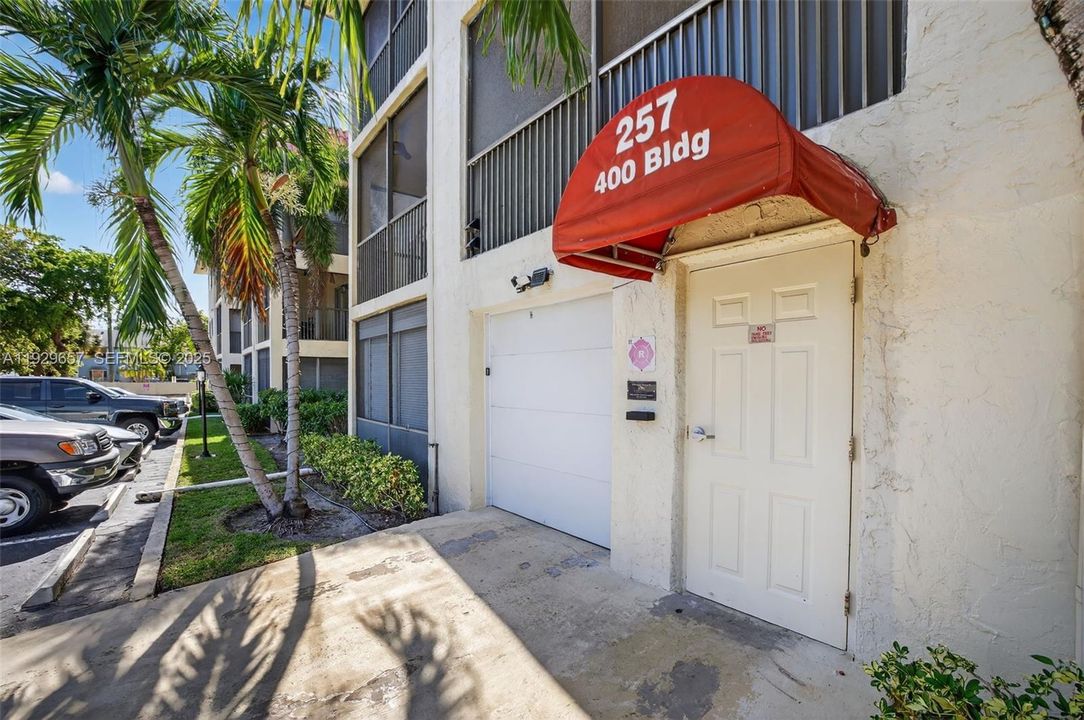 На продажу: $132,917 (1 спален, 1 ванн, 675 Квадратных фут)