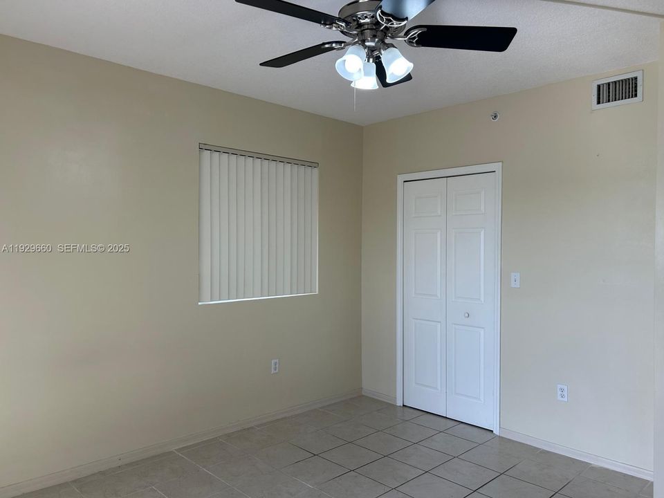 For Rent: $2,100 (1 beds, 1 baths, 614 Square Feet)