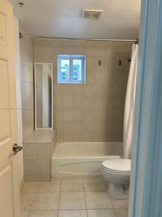 For Rent: $2,100 (1 beds, 1 baths, 614 Square Feet)
