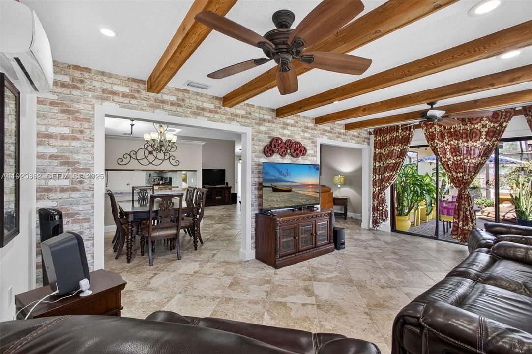 待售: $559,900 (3 贝兹, 2 浴室, 1579 平方英尺)