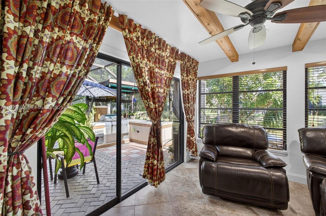 待售: $559,900 (3 贝兹, 2 浴室, 1579 平方英尺)