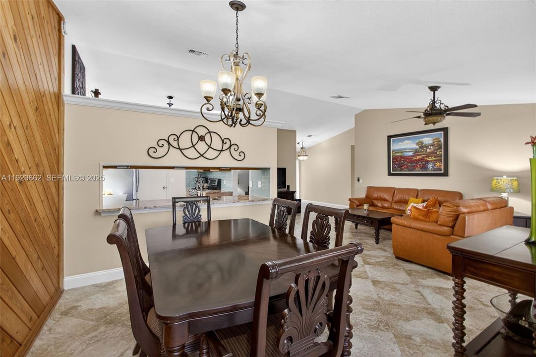 待售: $559,900 (3 贝兹, 2 浴室, 1579 平方英尺)