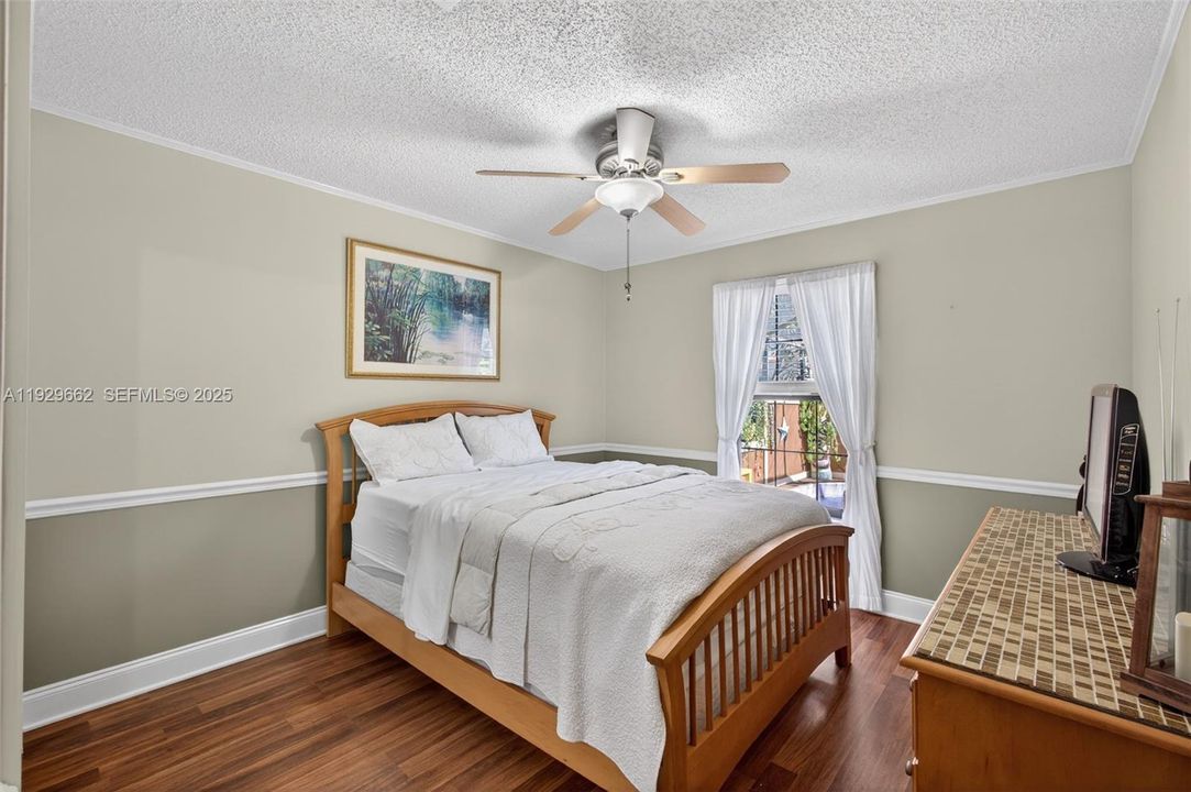 待售: $559,900 (3 贝兹, 2 浴室, 1579 平方英尺)