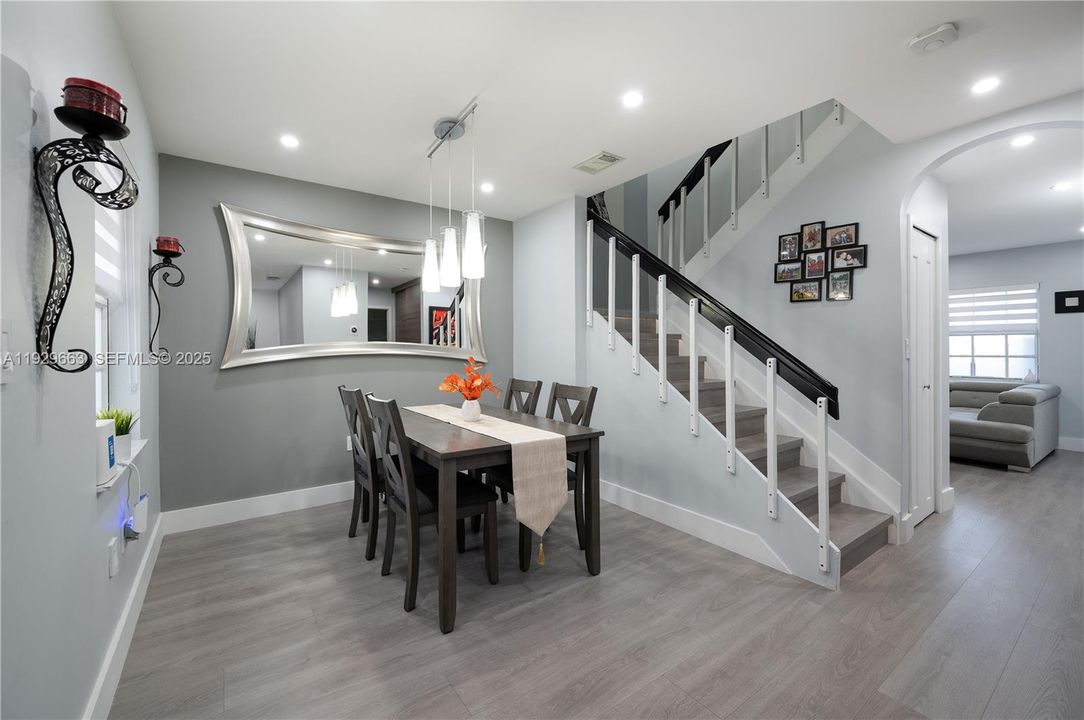 For Rent: $3,200 (3 beds, 2 baths, 1848 Square Feet)