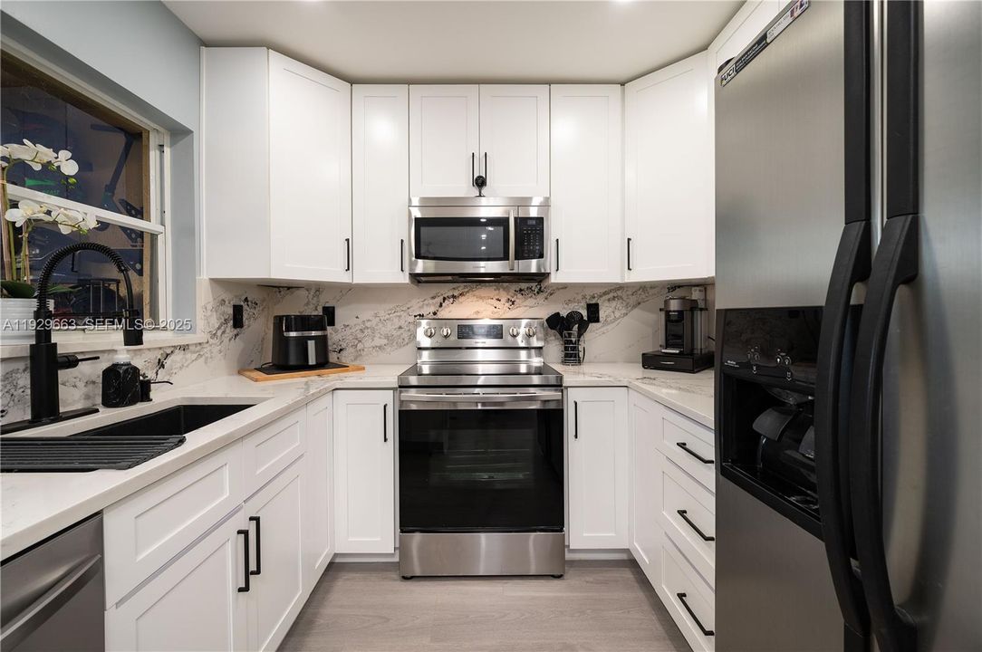 For Rent: $3,200 (3 beds, 2 baths, 1848 Square Feet)