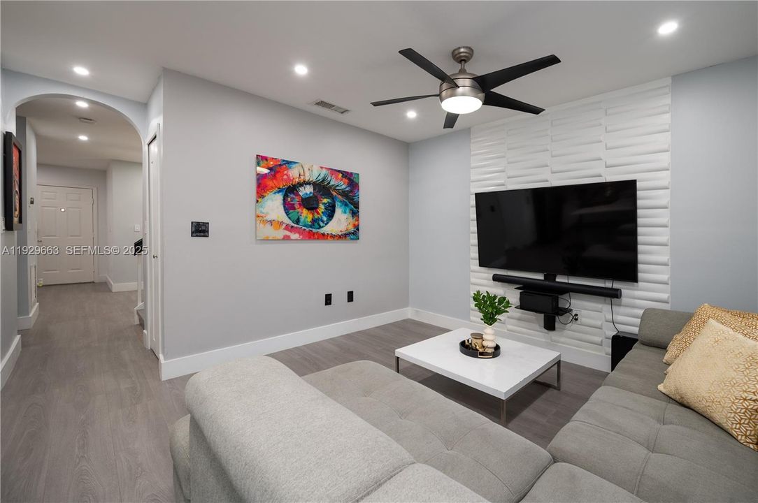 For Rent: $3,200 (3 beds, 2 baths, 1848 Square Feet)