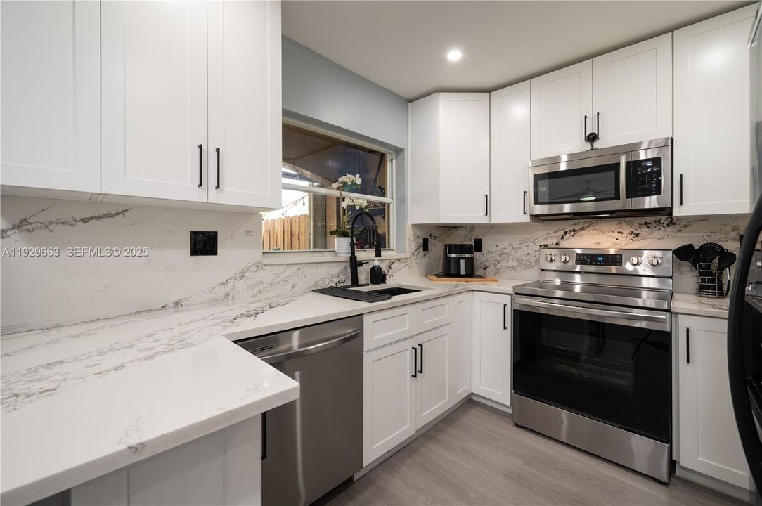 For Rent: $3,200 (3 beds, 2 baths, 1848 Square Feet)