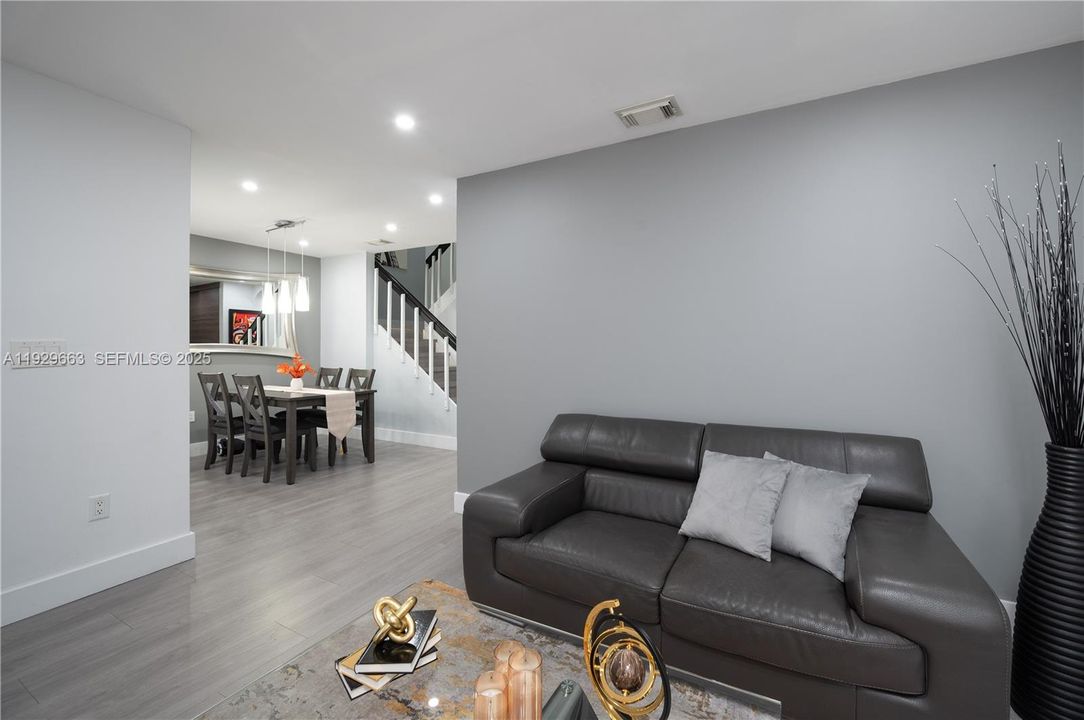 For Rent: $3,200 (3 beds, 2 baths, 1848 Square Feet)