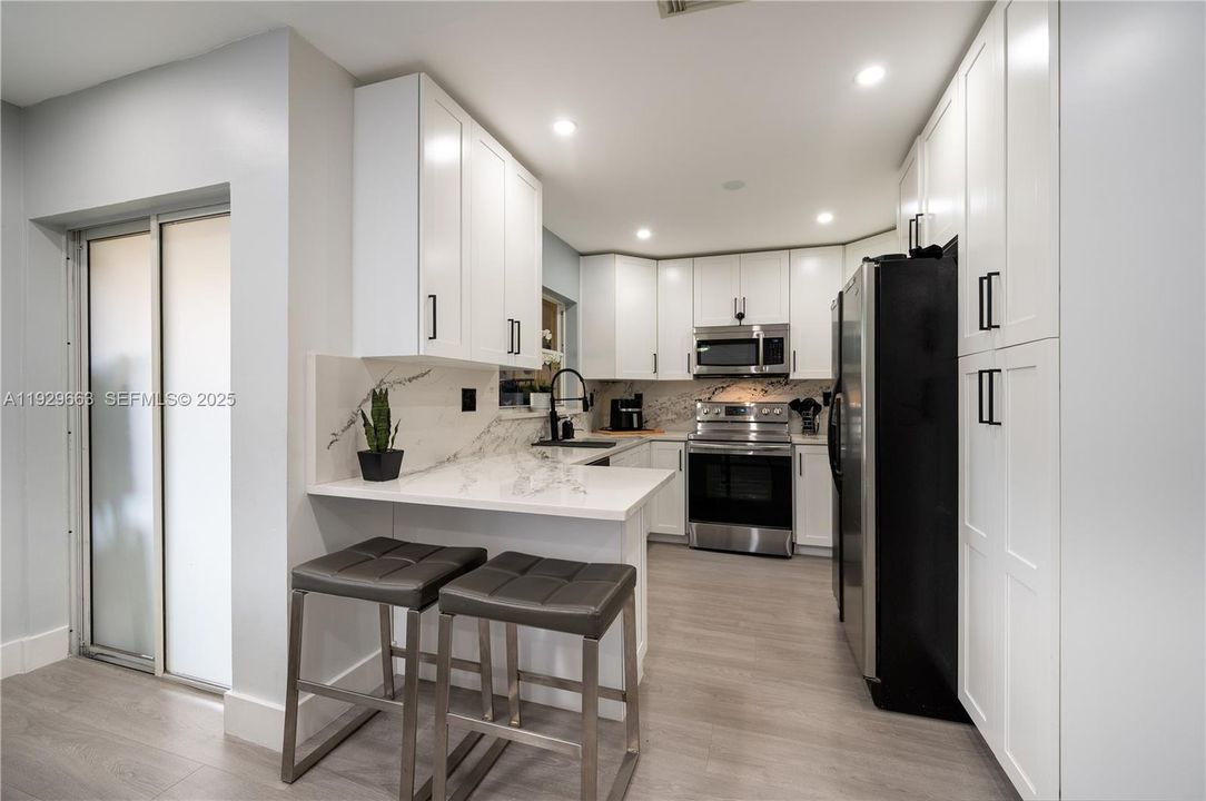 For Rent: $3,200 (3 beds, 2 baths, 1848 Square Feet)