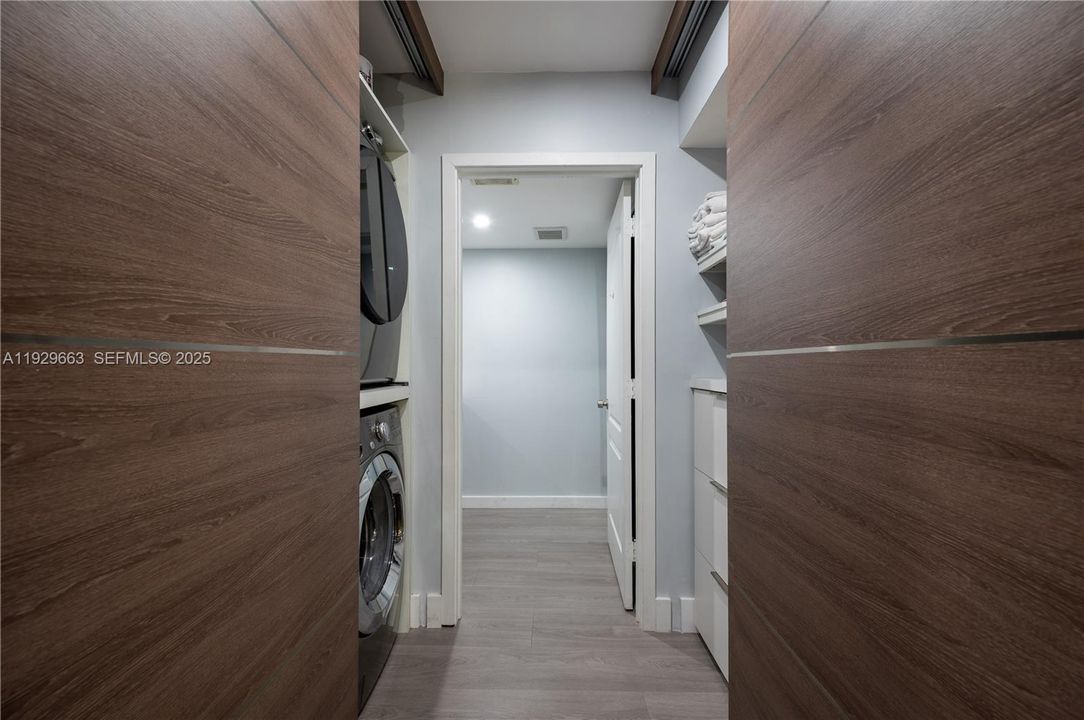 For Rent: $3,200 (3 beds, 2 baths, 1848 Square Feet)