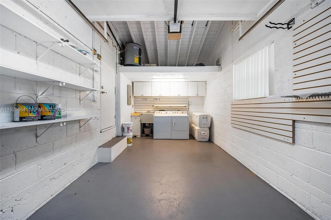 出租: $5,400 (2 贝兹, 1 浴室, 1031 平方英尺)