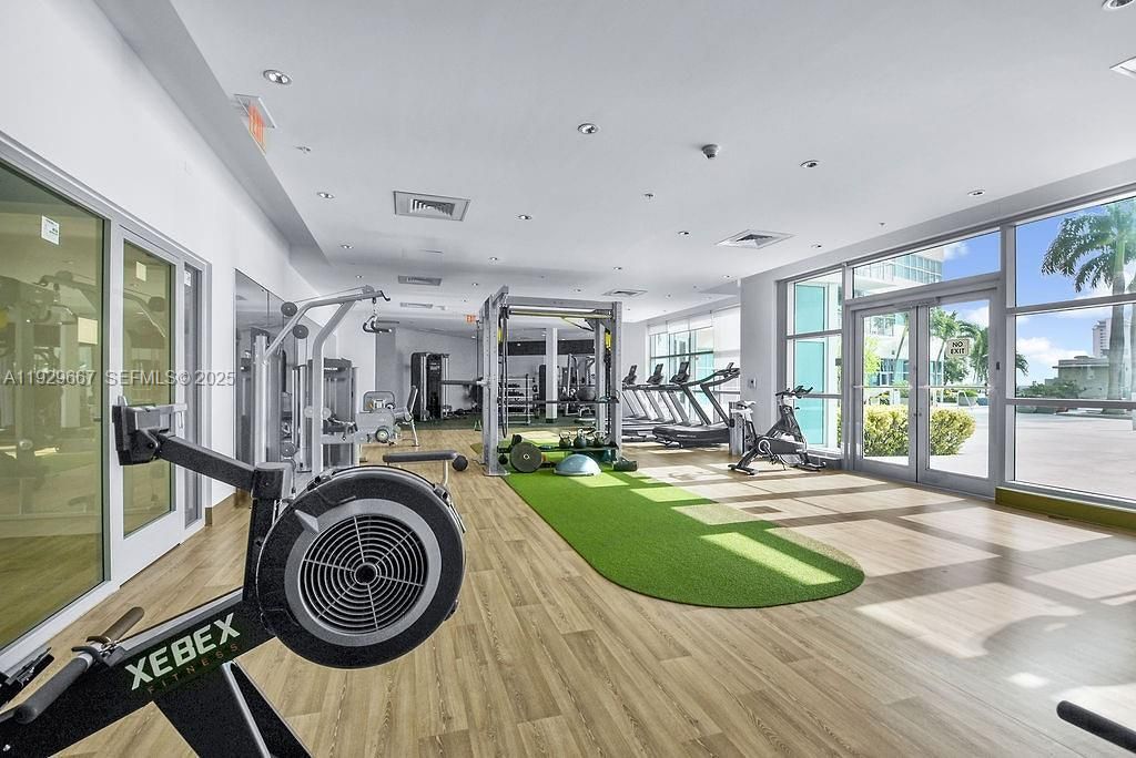 На продажу: $710,000 (2 спален, 2 ванн, 1181 Квадратных фут)