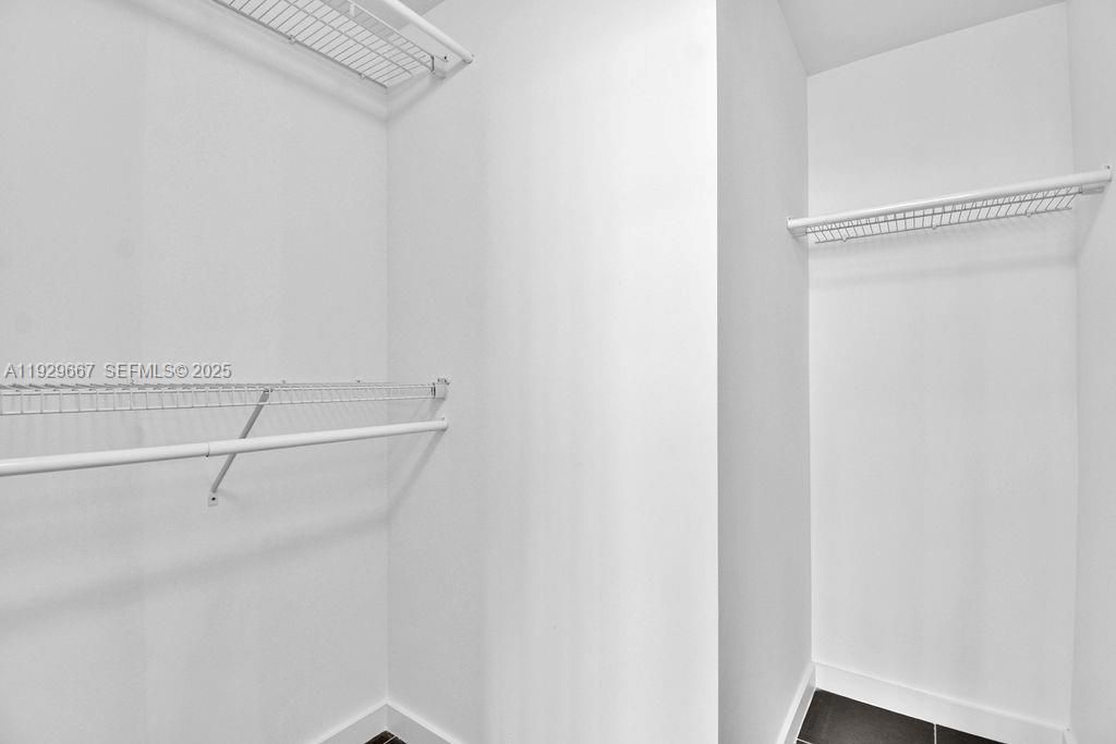 На продажу: $710,000 (2 спален, 2 ванн, 1181 Квадратных фут)