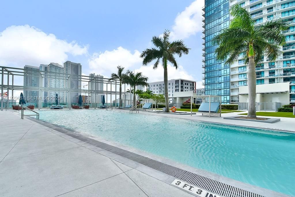 На продажу: $710,000 (2 спален, 2 ванн, 1181 Квадратных фут)