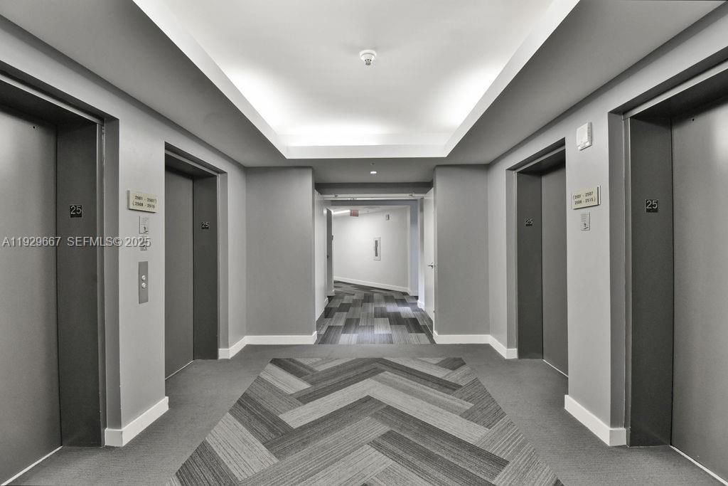 На продажу: $710,000 (2 спален, 2 ванн, 1181 Квадратных фут)