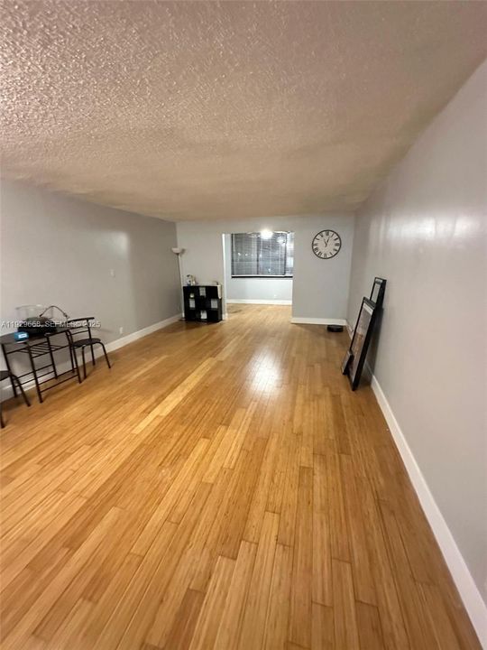 В аренду: $2,500 (2 спален, 2 ванн, 1350 Квадратных фут)