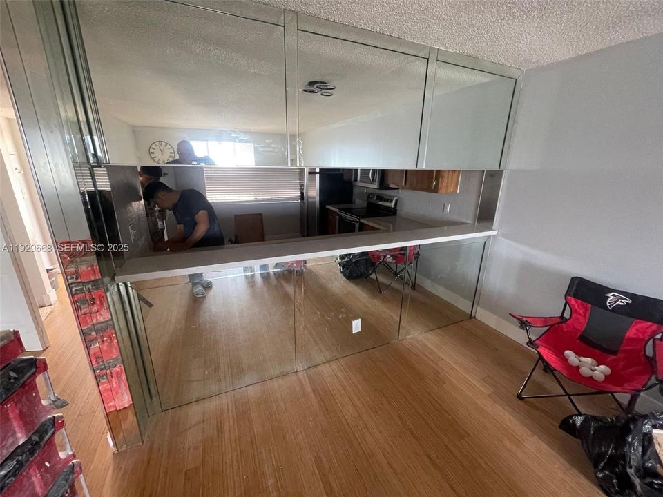 В аренду: $2,500 (2 спален, 2 ванн, 1350 Квадратных фут)