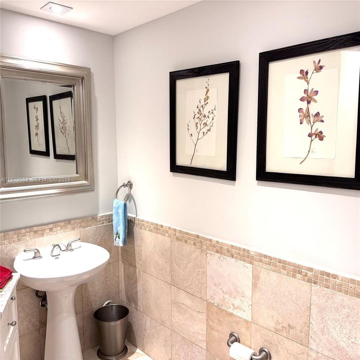 В аренду: $11,900 (2 спален, 2 ванн, 1791 Квадратных фут)