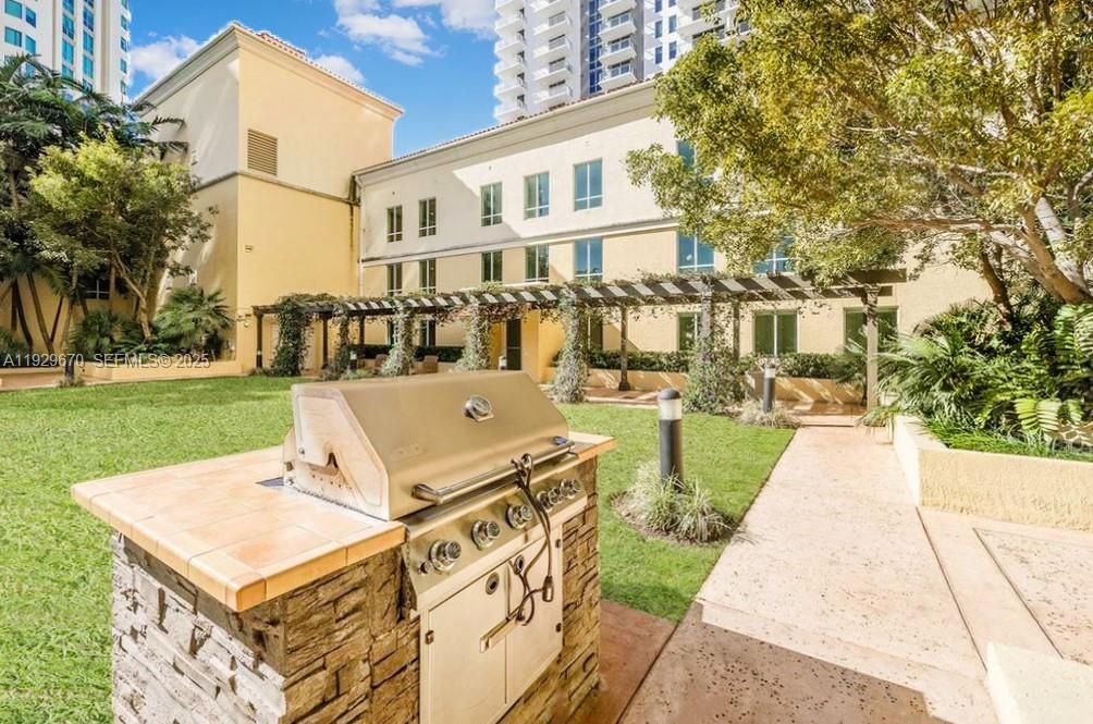 На продажу: $510,000 (2 спален, 2 ванн, 1155 Квадратных фут)