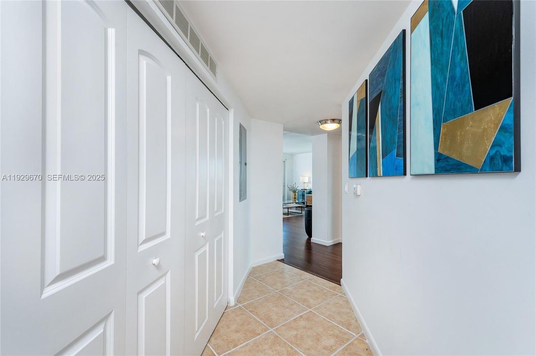 На продажу: $510,000 (2 спален, 2 ванн, 1155 Квадратных фут)