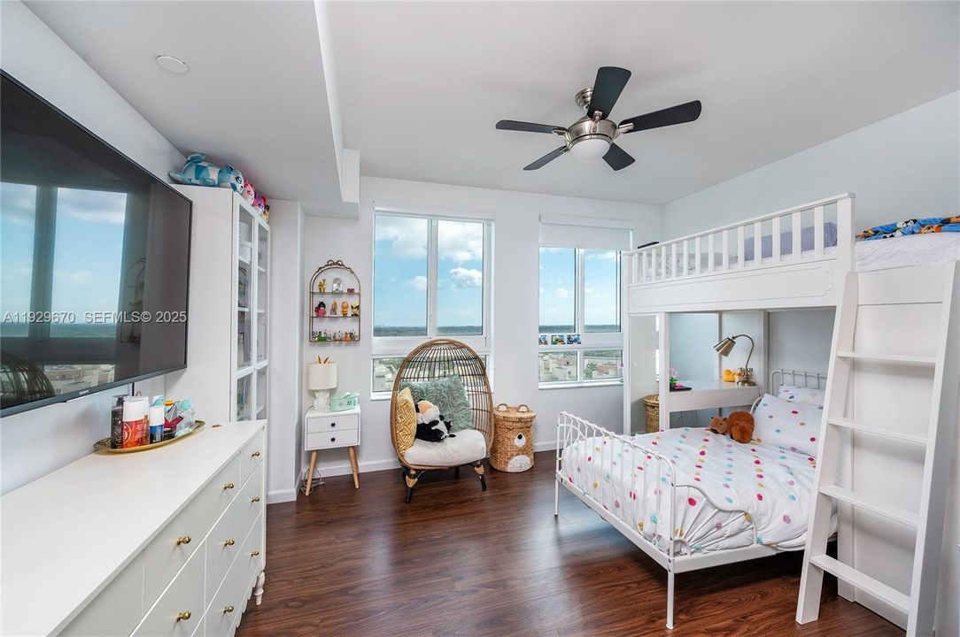 На продажу: $510,000 (2 спален, 2 ванн, 1155 Квадратных фут)