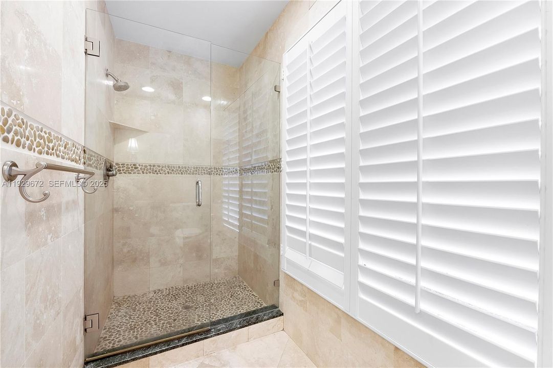 For Sale: $1,250,000 (4 beds, 3 baths, 2122 Square Feet)