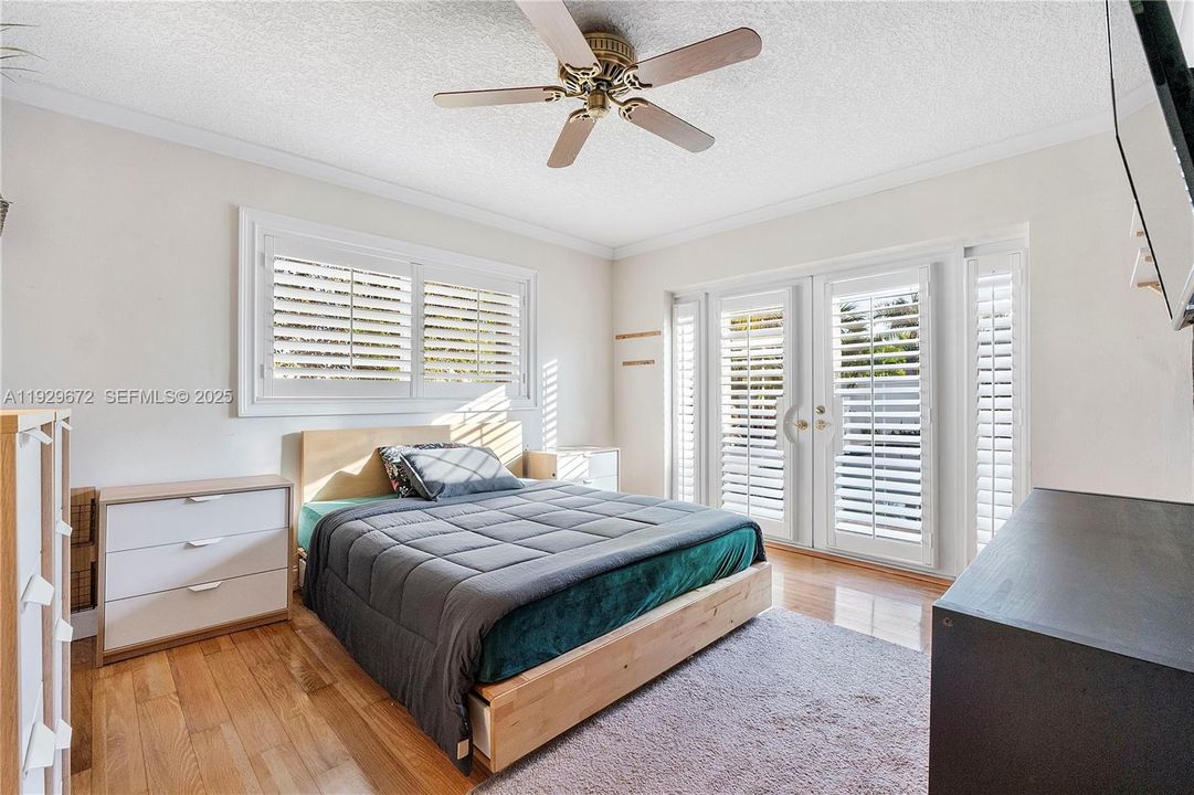 For Sale: $1,250,000 (4 beds, 3 baths, 2122 Square Feet)