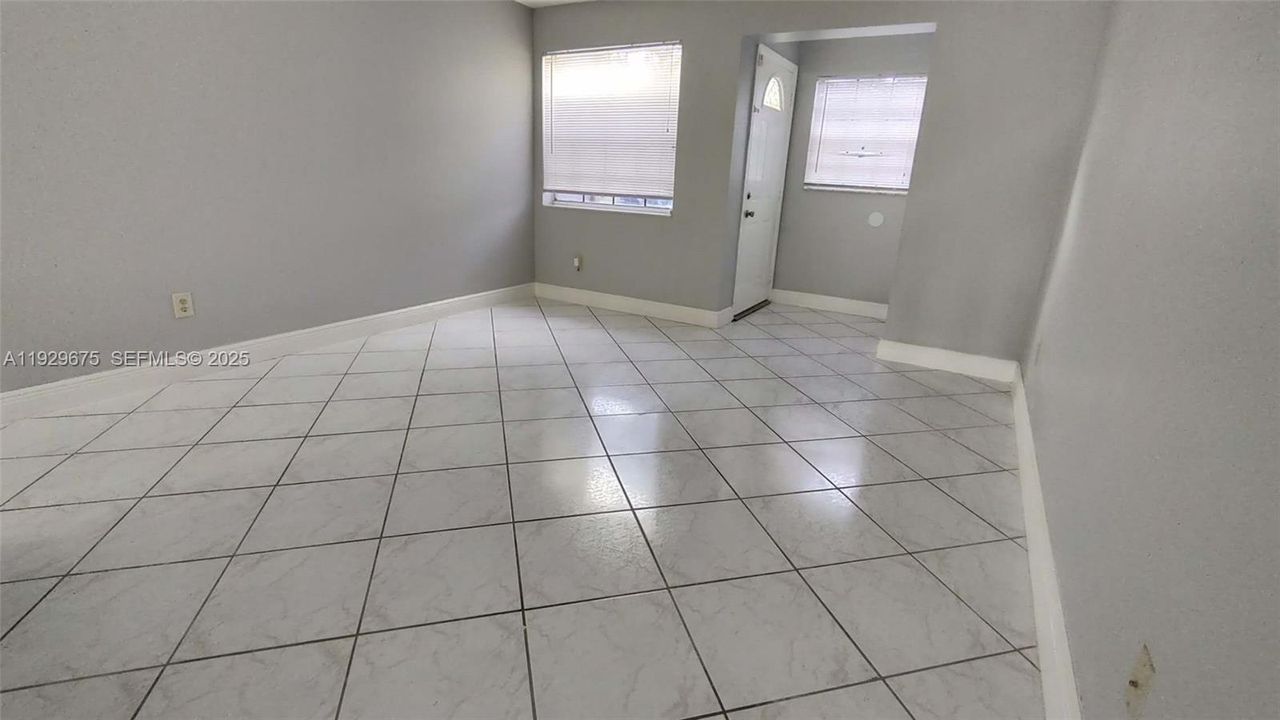 For Rent: $3,600 (3 beds, 2 baths, 1488 Square Feet)