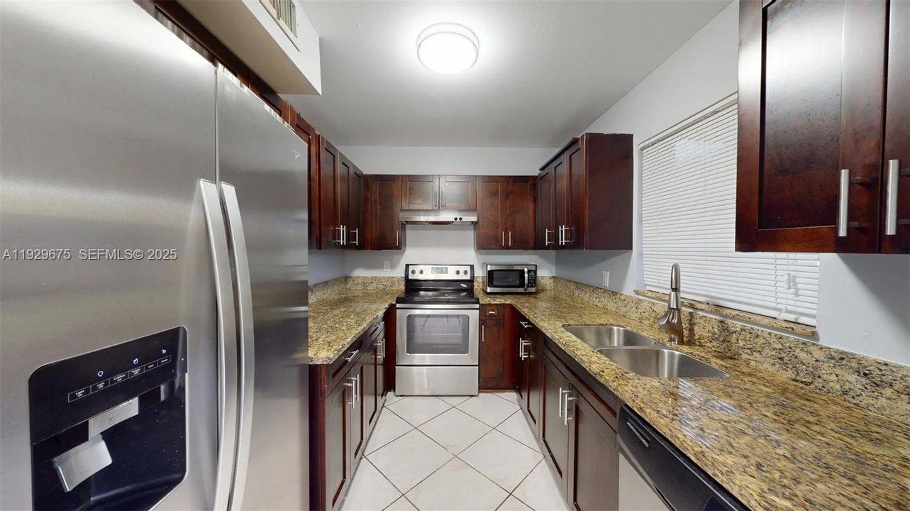 For Rent: $3,600 (3 beds, 2 baths, 1488 Square Feet)