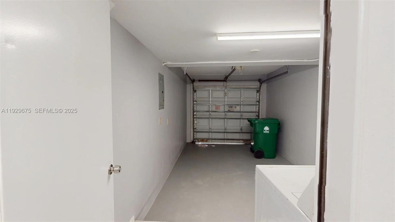 For Rent: $3,600 (3 beds, 2 baths, 1488 Square Feet)